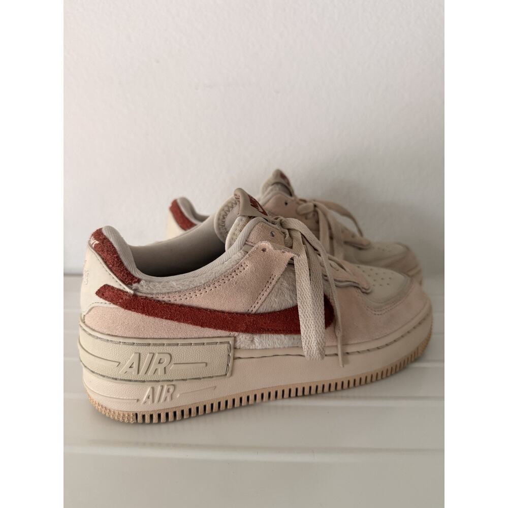Nike Air Force 1 Beige Red Low Top Sneakers Leather Suede Lace Up - Picture 3 of 5